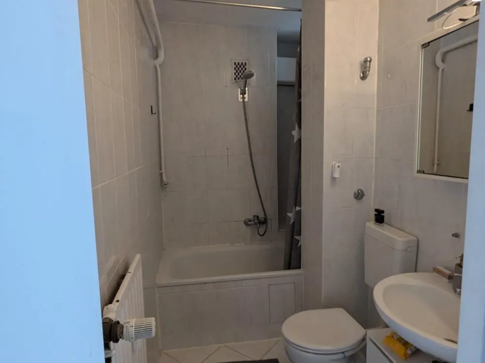 Schöne 1-Zimmer-Wohnung mit Balkon in Charlottenburg, möblierte
