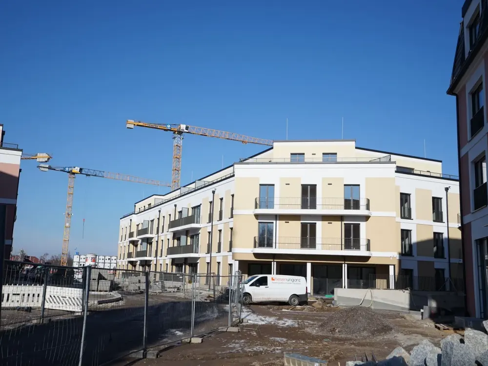 **Erstbezug** Geräumige 4-Raum-Wohnung mit Balkon in Dresden-Friedrichstadt