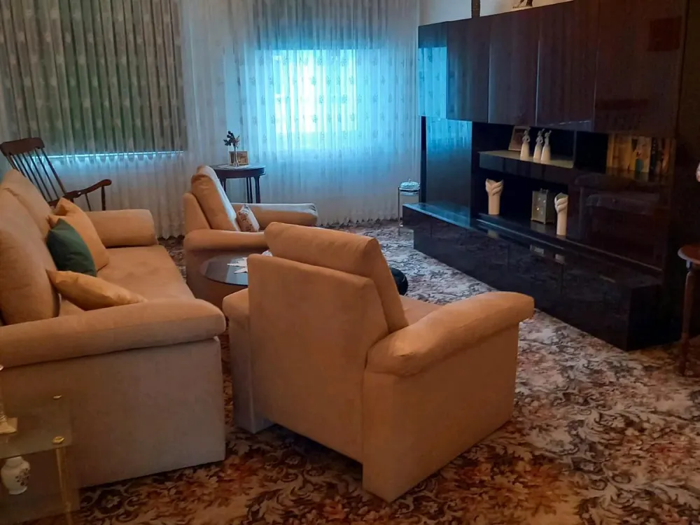 biete eine zwei Zimmer Wohnung in Berlin Tempelhof Mariendorf an