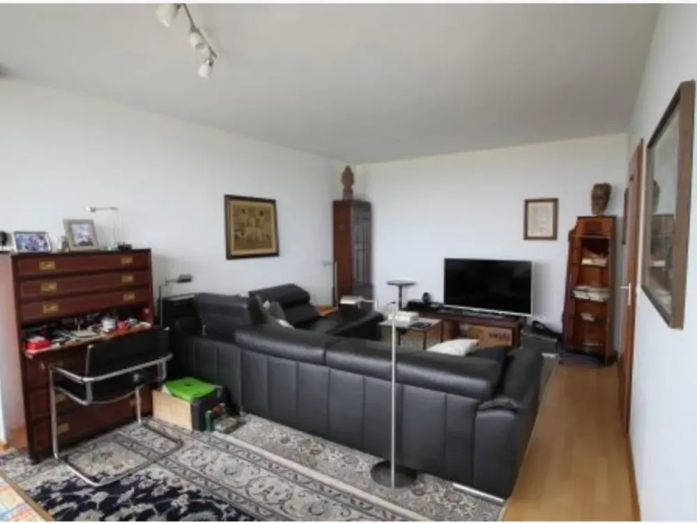 ZU VERMIETEN: Voll möblierte 2-Zimmer-Wohnung in Nieder-Eschbach (Langzeitmiete)