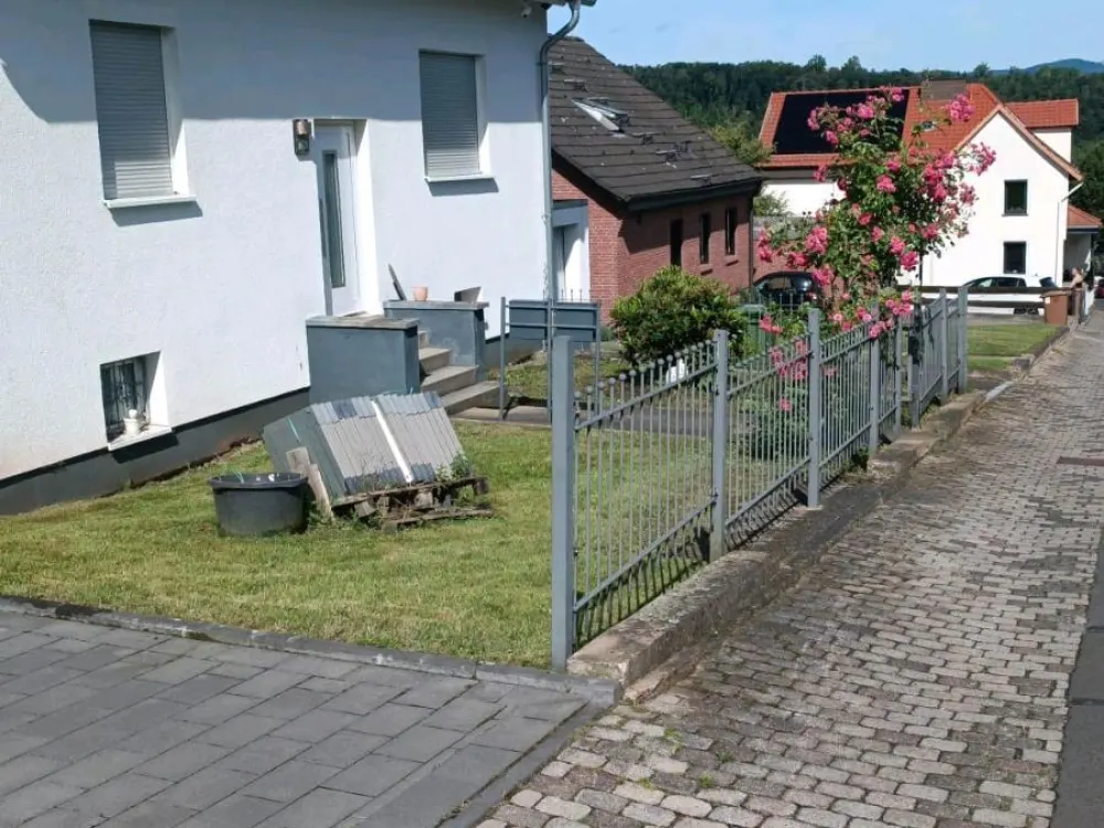 Dachgeschoss Wohnung Zu Vermieten