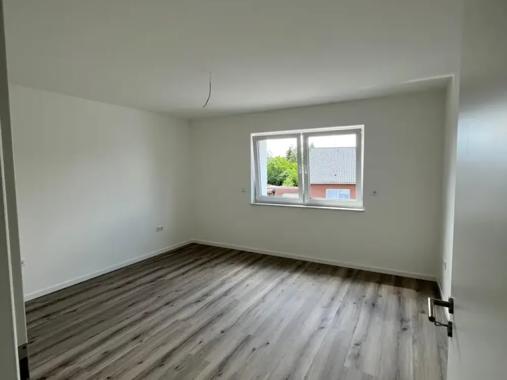 First Occupancy, Modern 2-Room New-Build Apartment with Garden for Rent in Paderborn-Dahl