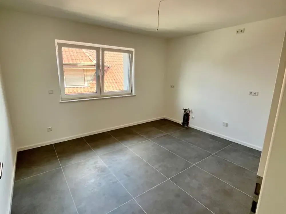 First Occupancy, Modern 2-Room New-Build Apartment with Garden for Rent in Paderborn-Dahl