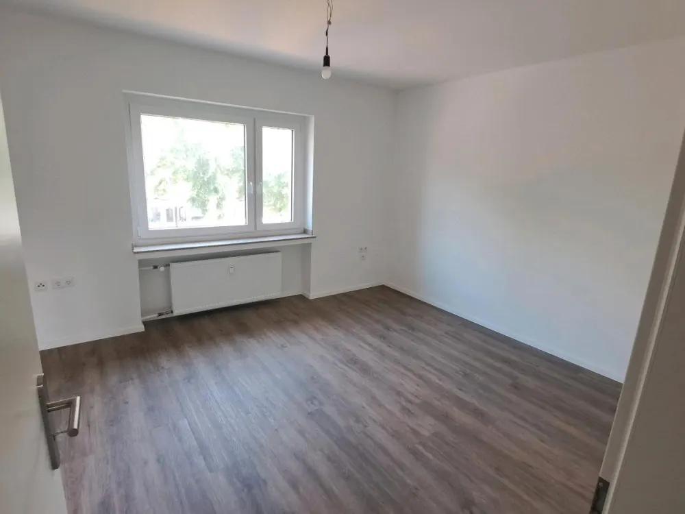 2-Zimmer-Wohnung mit Wohnküche und Balkon in Düsseldorf-Eller
