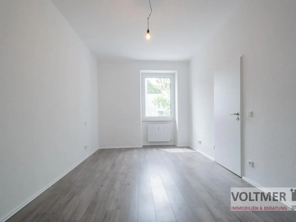 GROßZÜGIG, geräumige, sanierte Mietwohnung mit Gemeinschaftsterrasse in Neunkirchen!