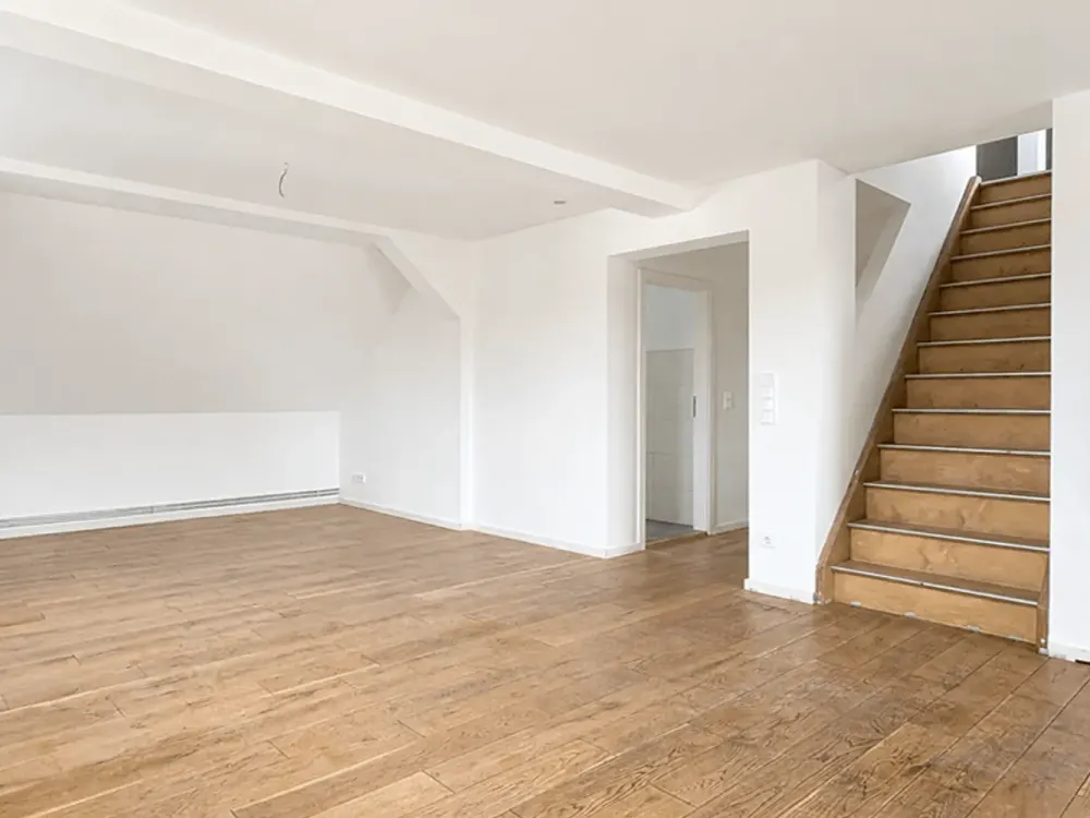 Moderne 3 Zimmer Maisonettewohnung mit Dachterrasse