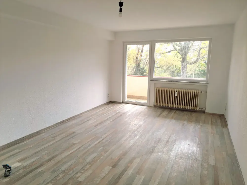 Helle 3-Zimmer Wohnung mit Balkon im 1. OG in Frankfurt Ostend/ Bornheim