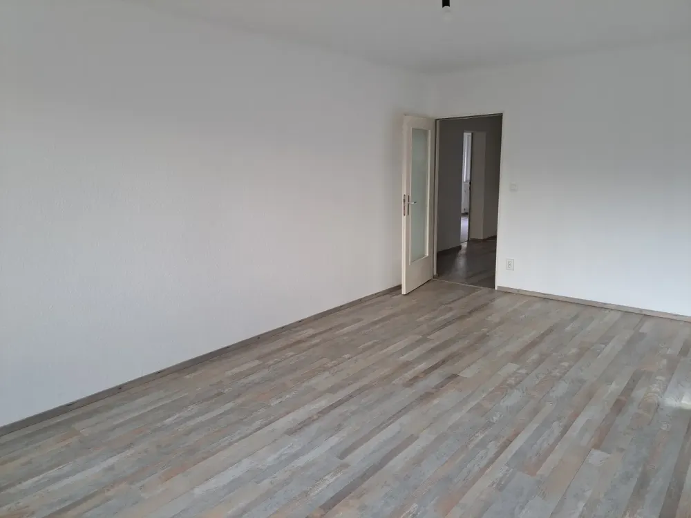 Helle 3-Zimmer Wohnung mit Balkon im 1. OG in Frankfurt Ostend/ Bornheim