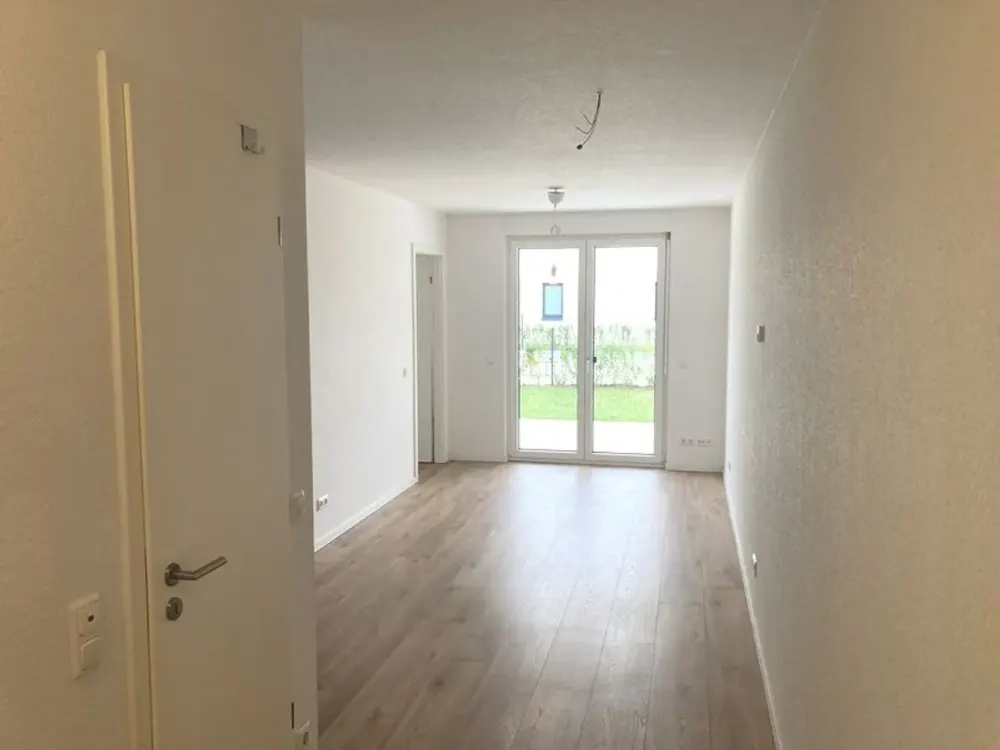 Einzelbesichtigung(en) *SINGLES ONLY*. kleine Wohnoase mit Garten
