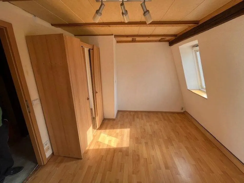 1RW direkt neben Uniklinik / Forschung / Waldpark ab August 2026