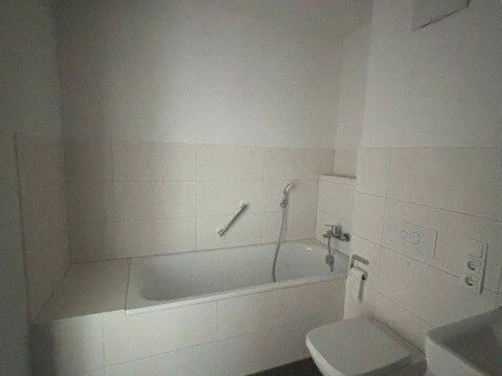 Schöne 2 Zimmer Wohnung in Köln Stammheim - direkt am Rhein