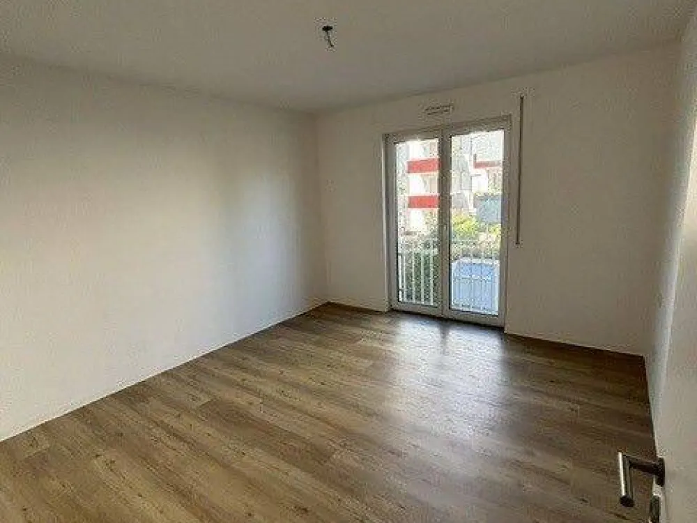 Schöne 2 Zimmer Wohnung in Köln Stammheim - direkt am Rhein