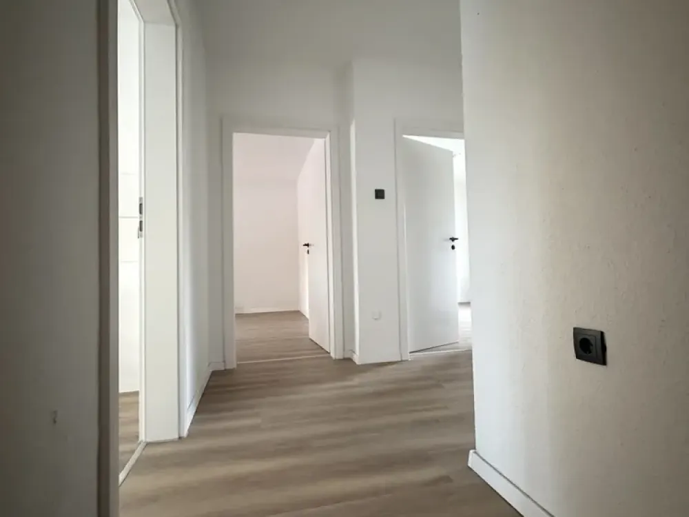 Gepflegte Erdgeschosswohnung mit Gartenmitbenutzung & Küche nach Wunsch- ab sofort verfügbar