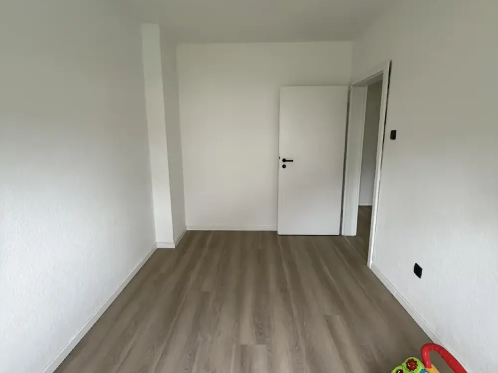 Gepflegte Erdgeschosswohnung mit Gartenmitbenutzung & Küche nach Wunsch- ab sofort verfügbar