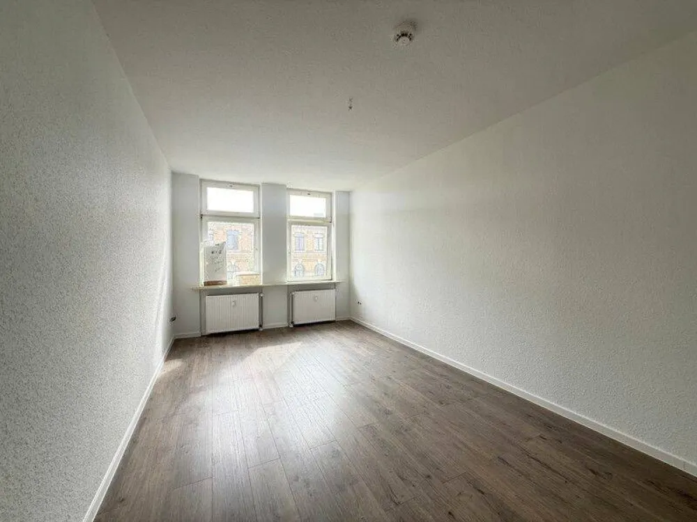 Renovierte 2 Raum-Wohnung im Herzen von Eutritzsch inkl. Stellplatz!
