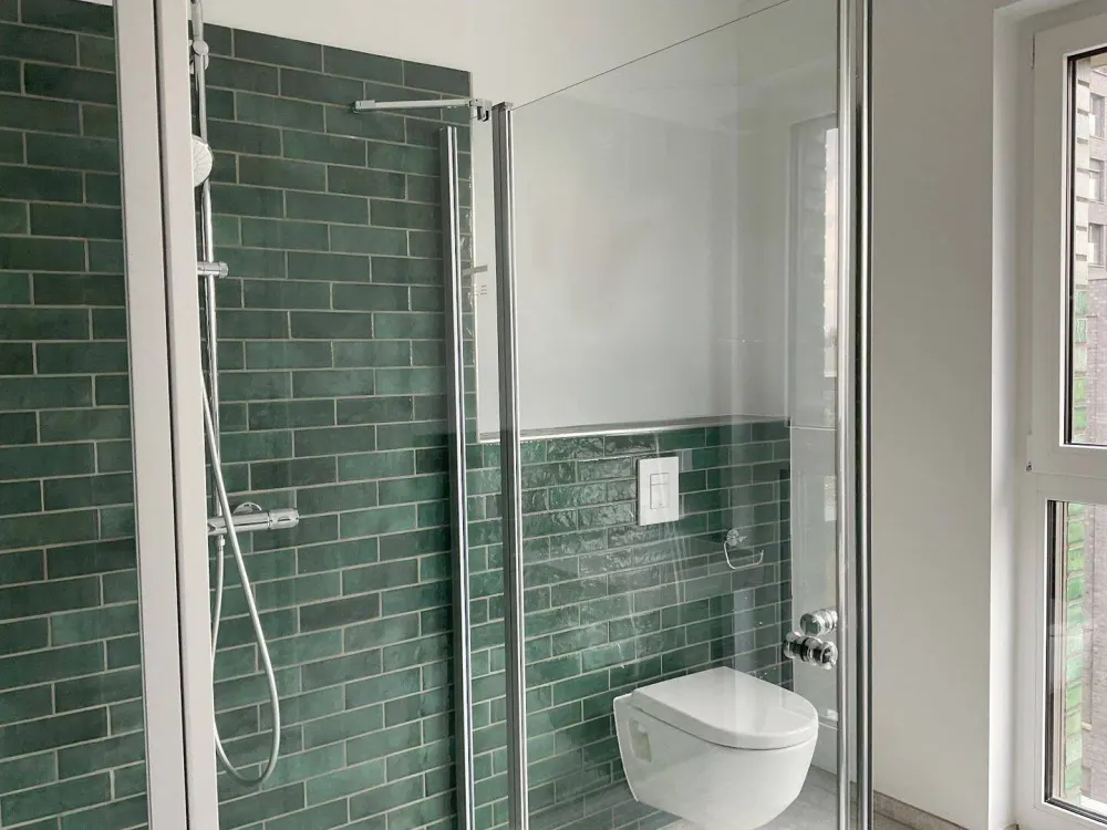 Modernes Wohnglück: Lichtdurchflutete 4-Zimmer-Wohnung mit Loggia + Einbauküche