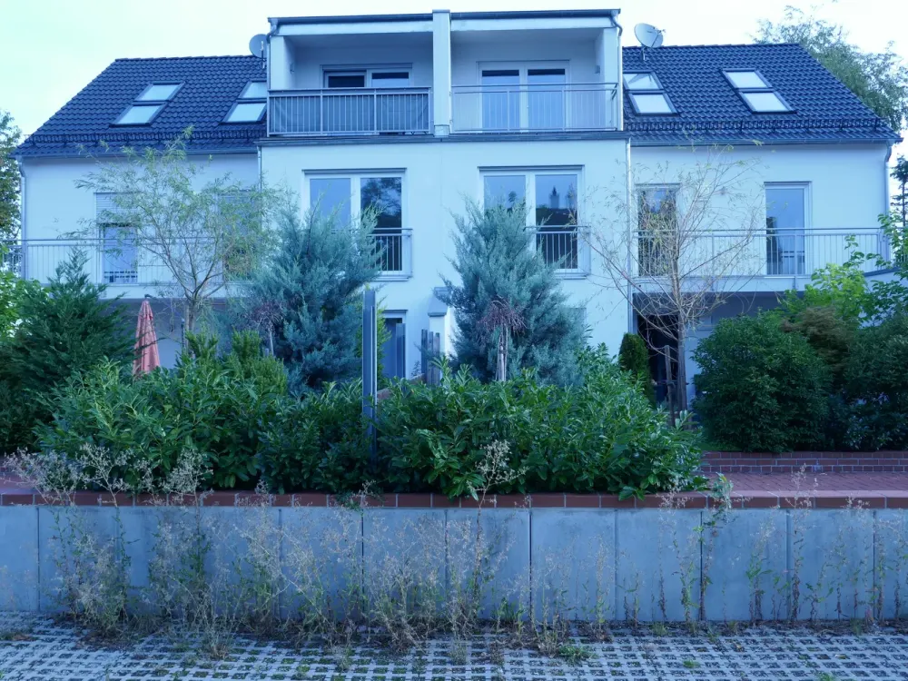 Moderne 2 - Zimmer Wohnung mit Balkon im DG in Gröbenzell