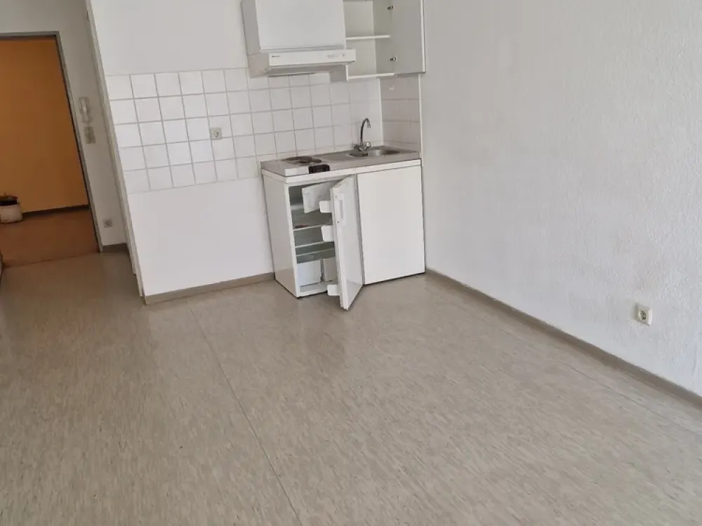 Schöne ein Zimmer Wohnung in Kassel!