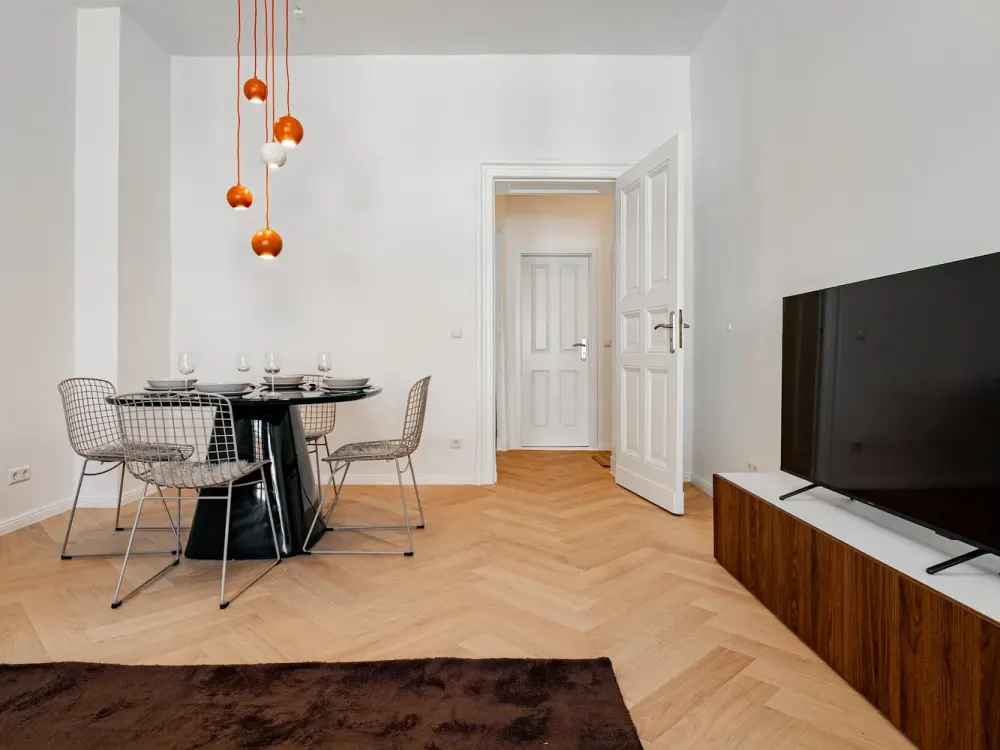 Spacious 2-Room Apartment in Vibrant Friedrichshain