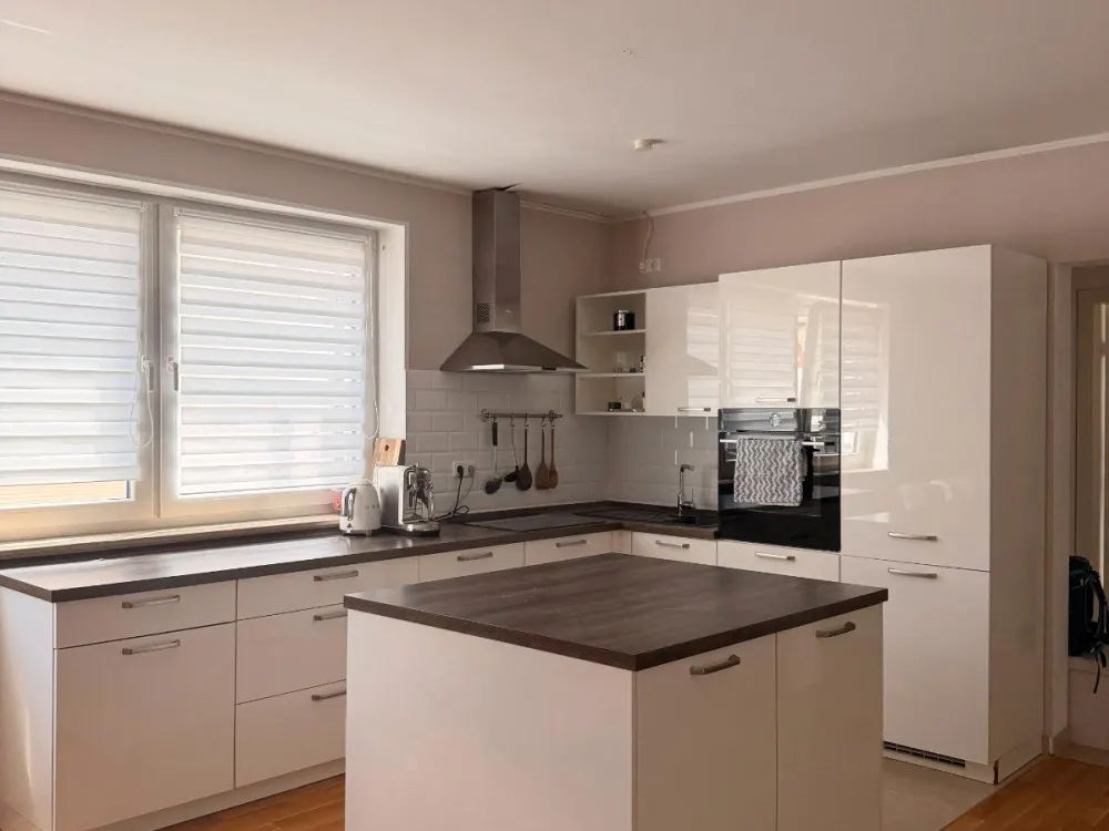 Moderne, ruhige 3-Zi Wohnung in idyllischer Hofreite, moderne EBK
