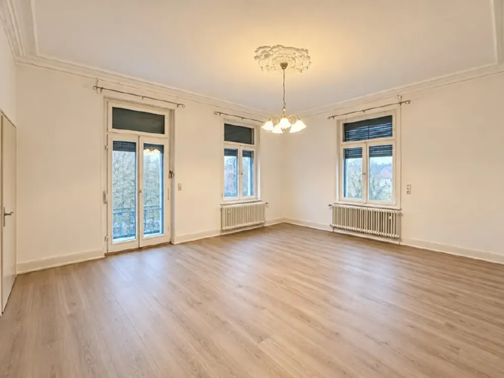 IN WUNDERSCHÖNER ALTSTADTVILLA: 5 STUDENTENZIMMER - ZENTRUM RV