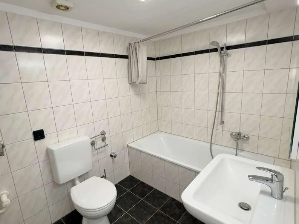 WG geeignet! 3-Zimmer-Wohnung in attraktiver Wohnlage von Rodenkirchen!