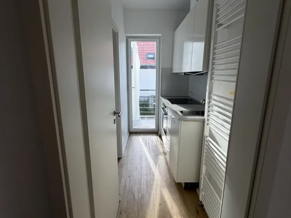 Bright 3-Room Apartment with Balcony in Frankfurt-Griesheim