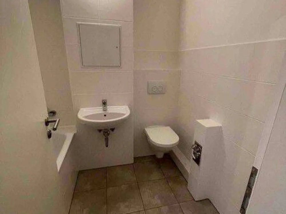 New Tenant Wanted! Beautiful 3-Room Apartment with Great View over Dresden!