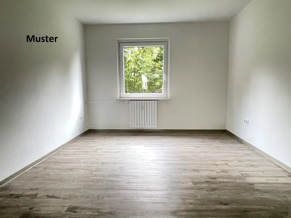 großzügige, stadtnahe 2-Zimmer-Wohnung mit Balkon