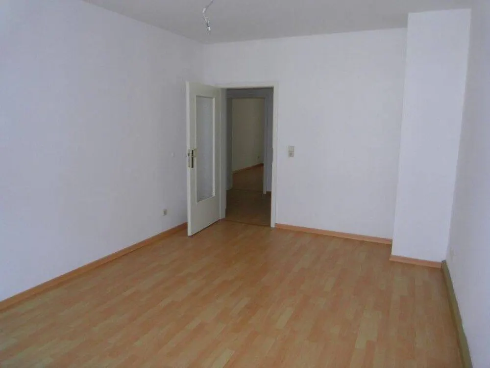 Sanierte Altbauwohnung im grünen Großzschocher !