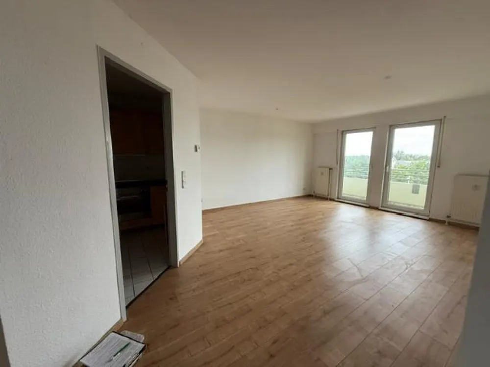 +++ 3-Zimmer-Wohnung mit EBK und Balkon in Großkugel +++