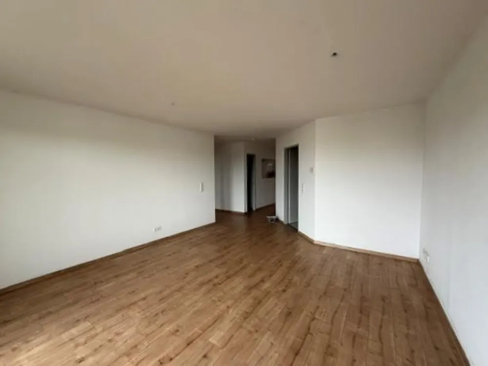 +++ 3-Zimmer-Wohnung mit EBK und Balkon in Großkugel +++