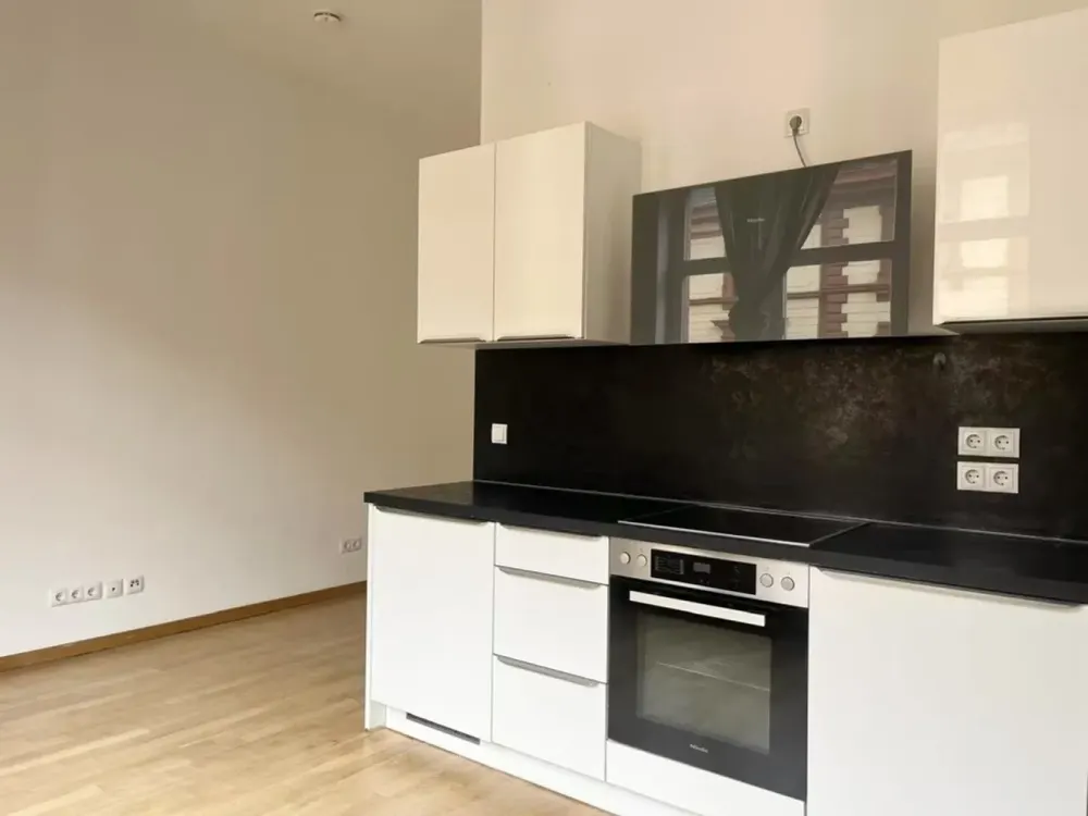 Schöne 1 Zimmer-Wohnung, sehr zentral im Bahnhofsviertel