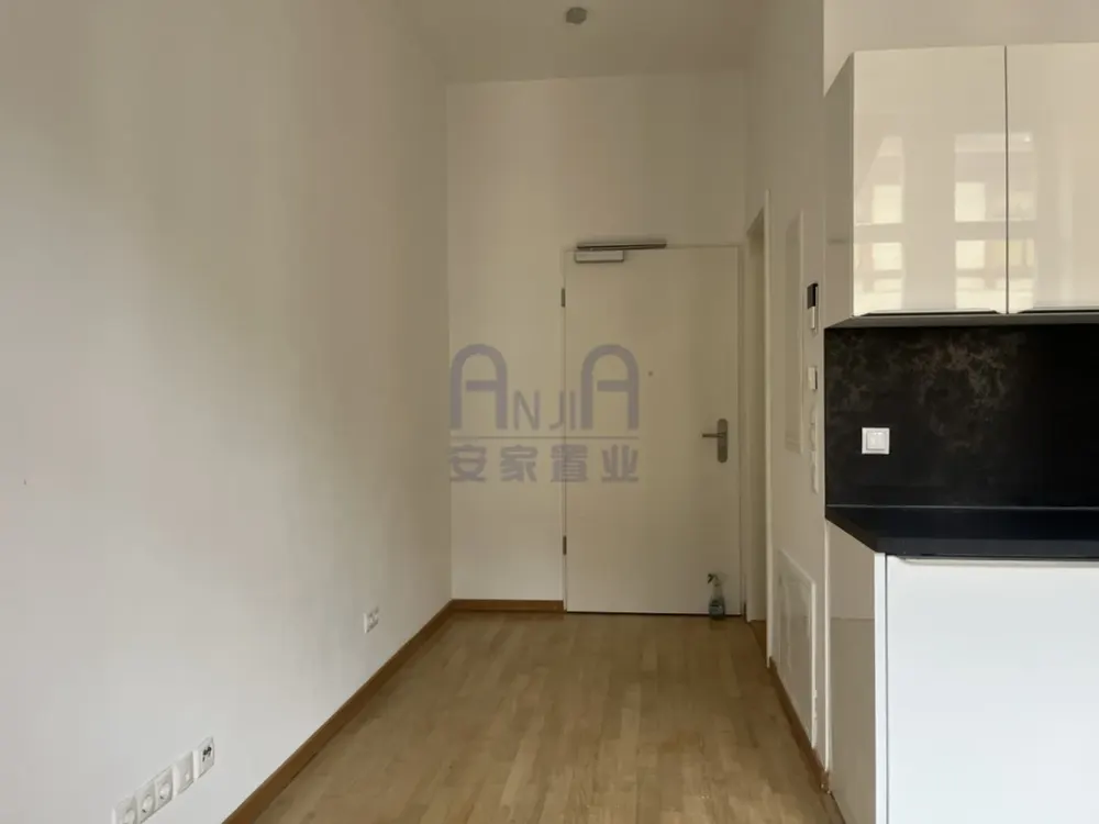 Schöne 1 Zimmer-Wohnung, sehr zentral im Bahnhofsviertel