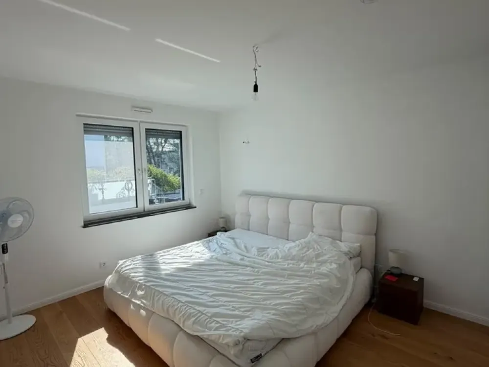 Beautiful, bright & modern 2-room apartment with balcony