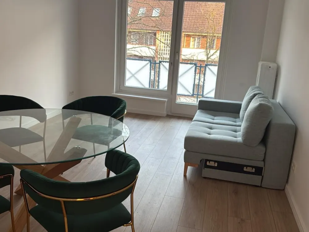 Stillvoll möbliert & renoviert: 3 Zimmer im Herzen von Winterhude