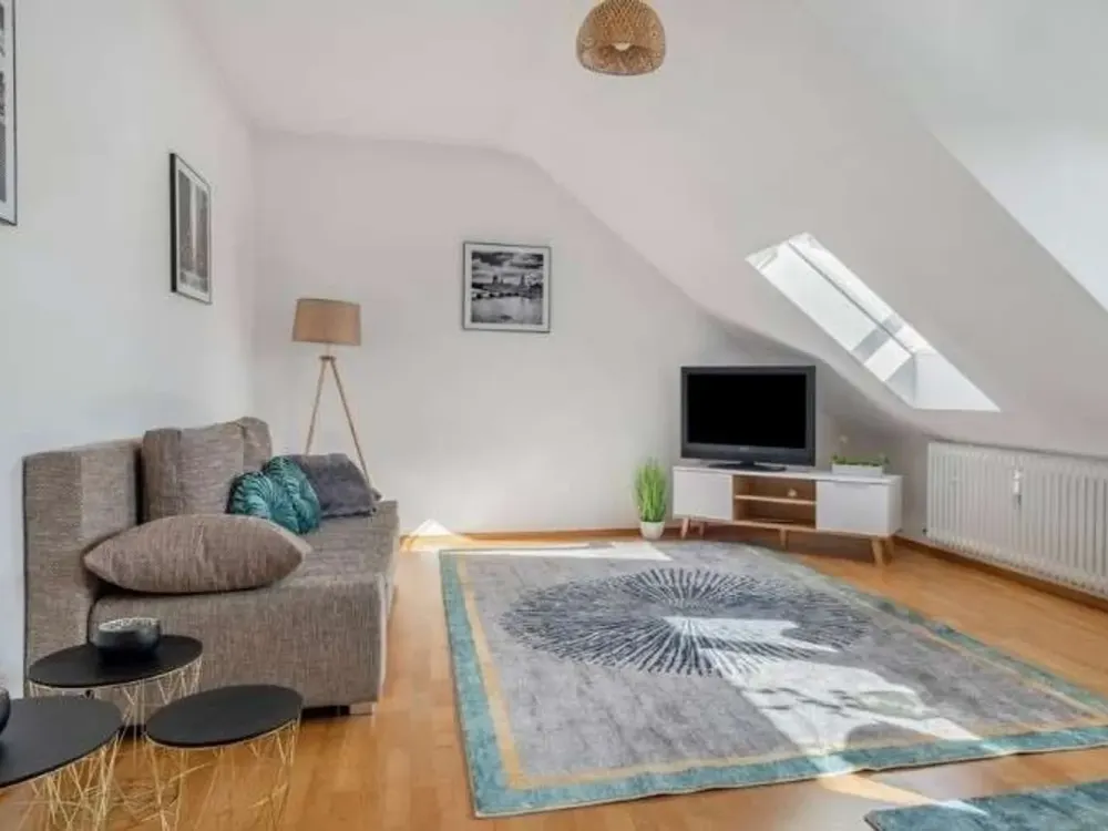 Komplett möblierte 2-Zimmer-Wohnung in Frankfurt-Niederrad