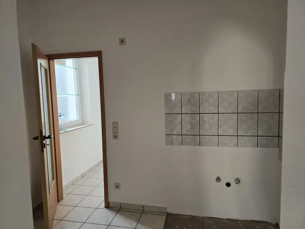 Centrally Located Renovated 2.5-Room Apartment in Großrosseln
