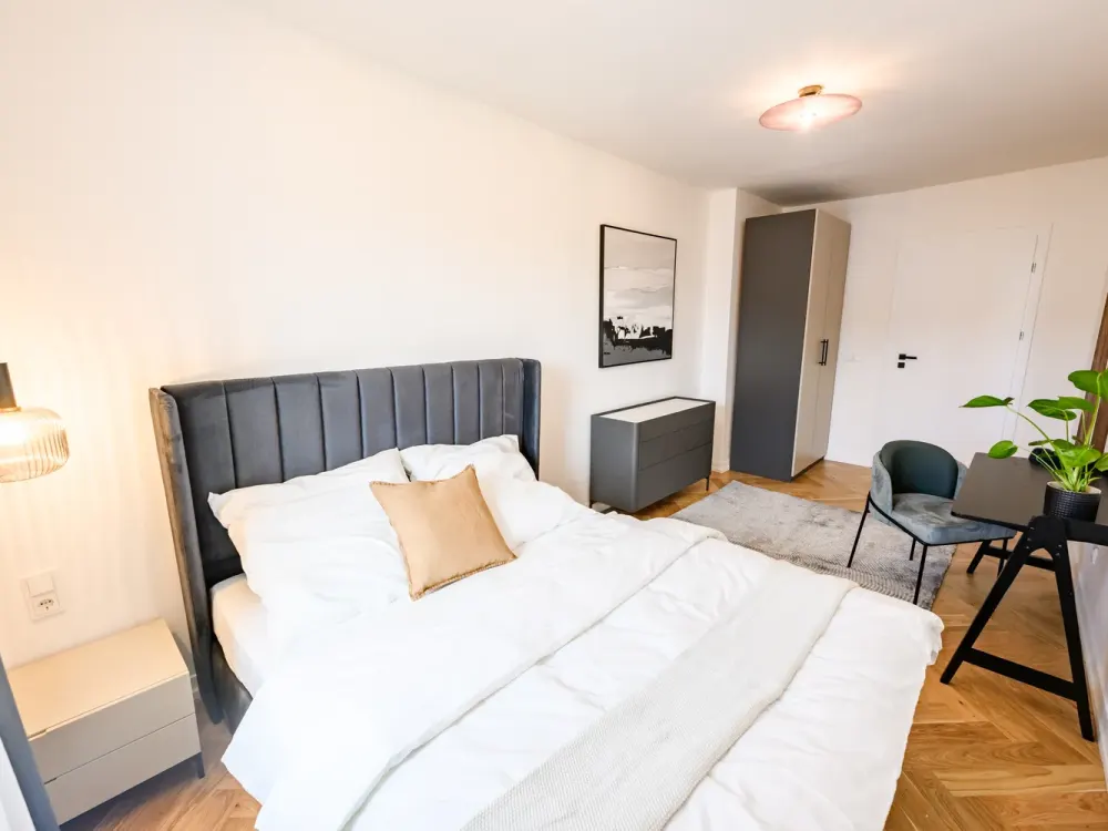 Exclusive 3-room apartment with upscale interior in Berlin Prenzlauer Berg