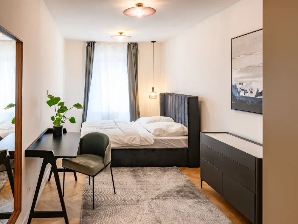 Exclusive 3-room apartment with upscale interior in Berlin Prenzlauer Berg