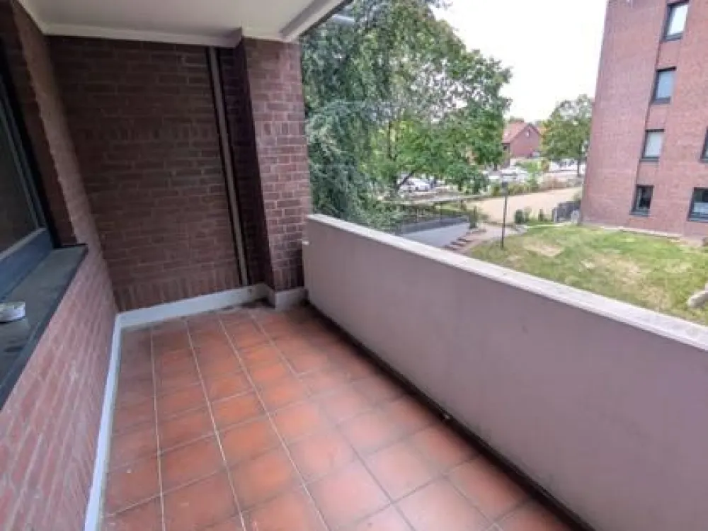 Schön geschnitte 3-Zimmer-Wohnung mit Balkon und modernem Bad und großem Balkom