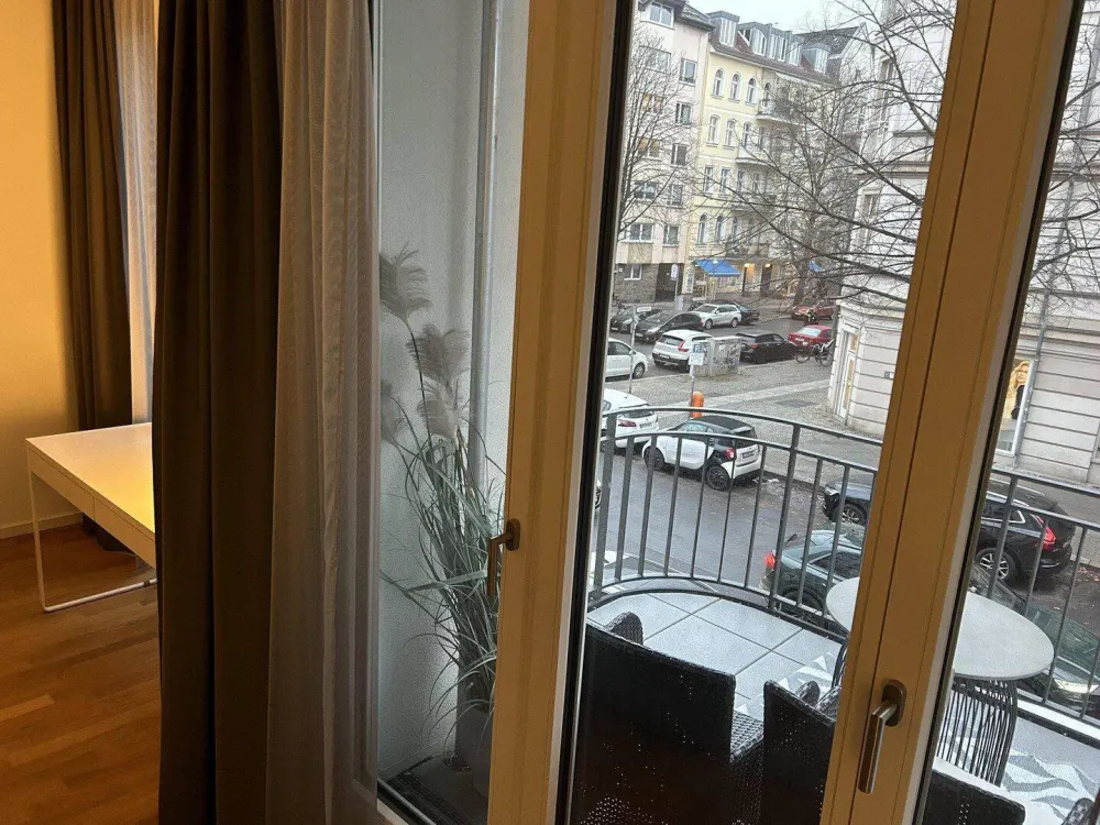 Sonnige 1,5-Zimmer Wohnung mit Balkon in Charlottenburg - nähe Deutsche Oper