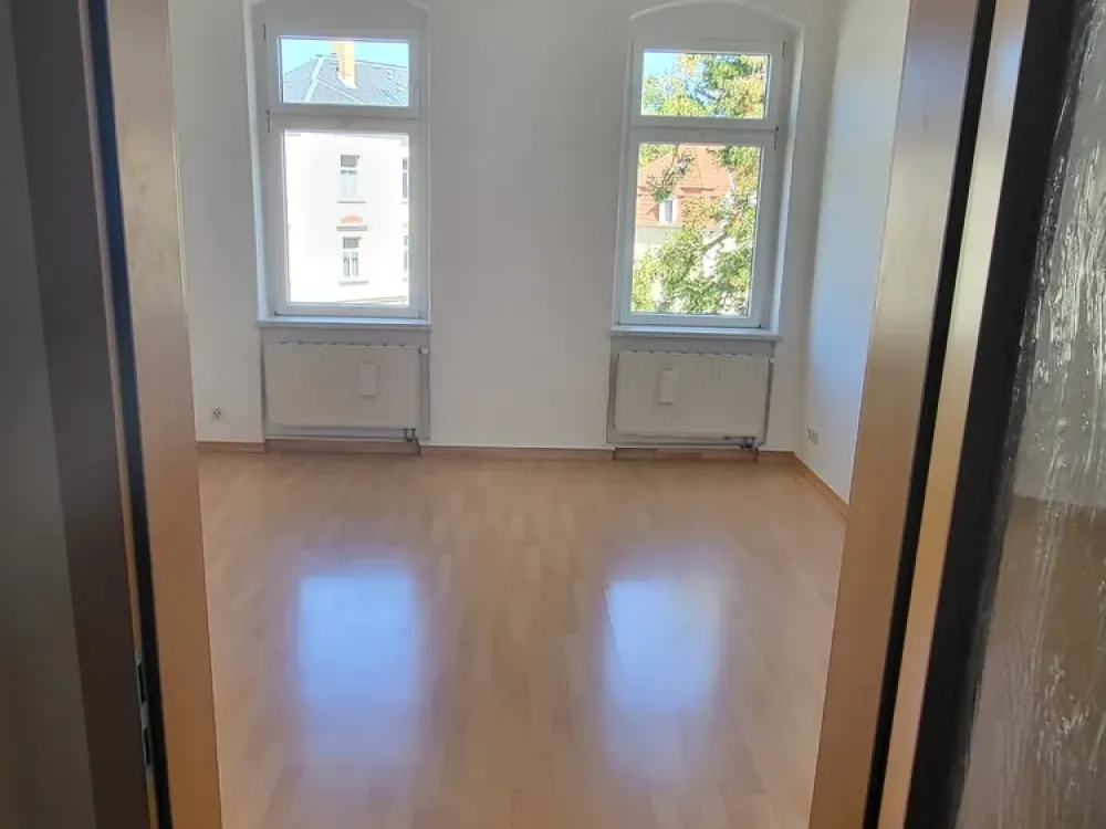 Gepflegte 2-Zimmer-Wohnung mit EBK in Dresden
