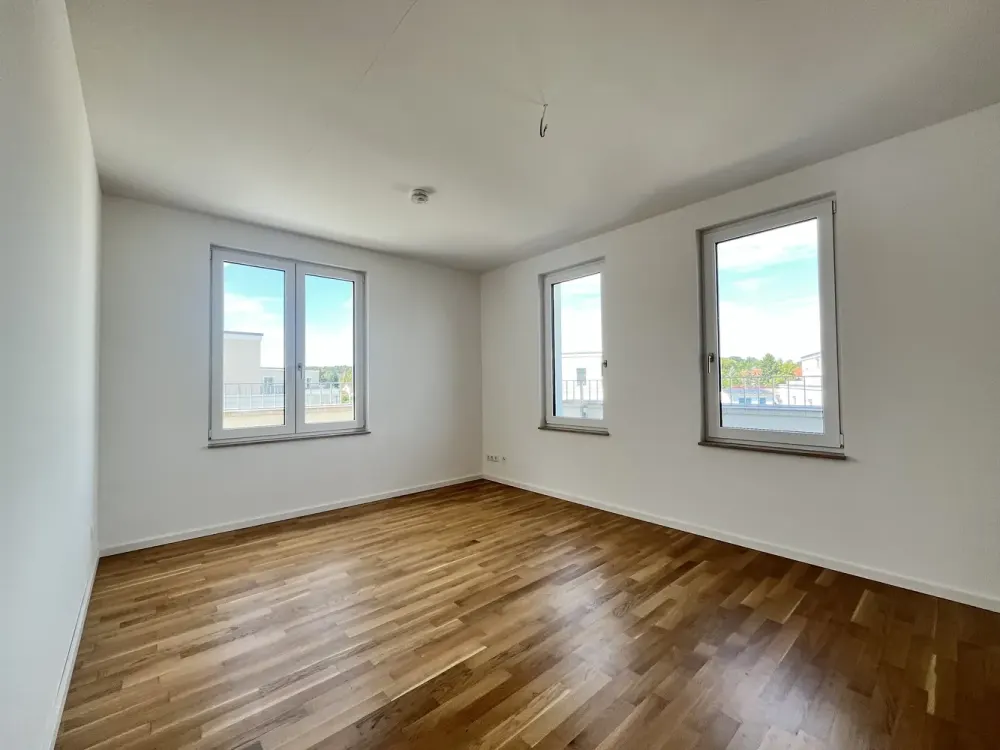 * GROSSARTIGE* 2-Zimmer-Dachgeschosswohnung mit Terrasse