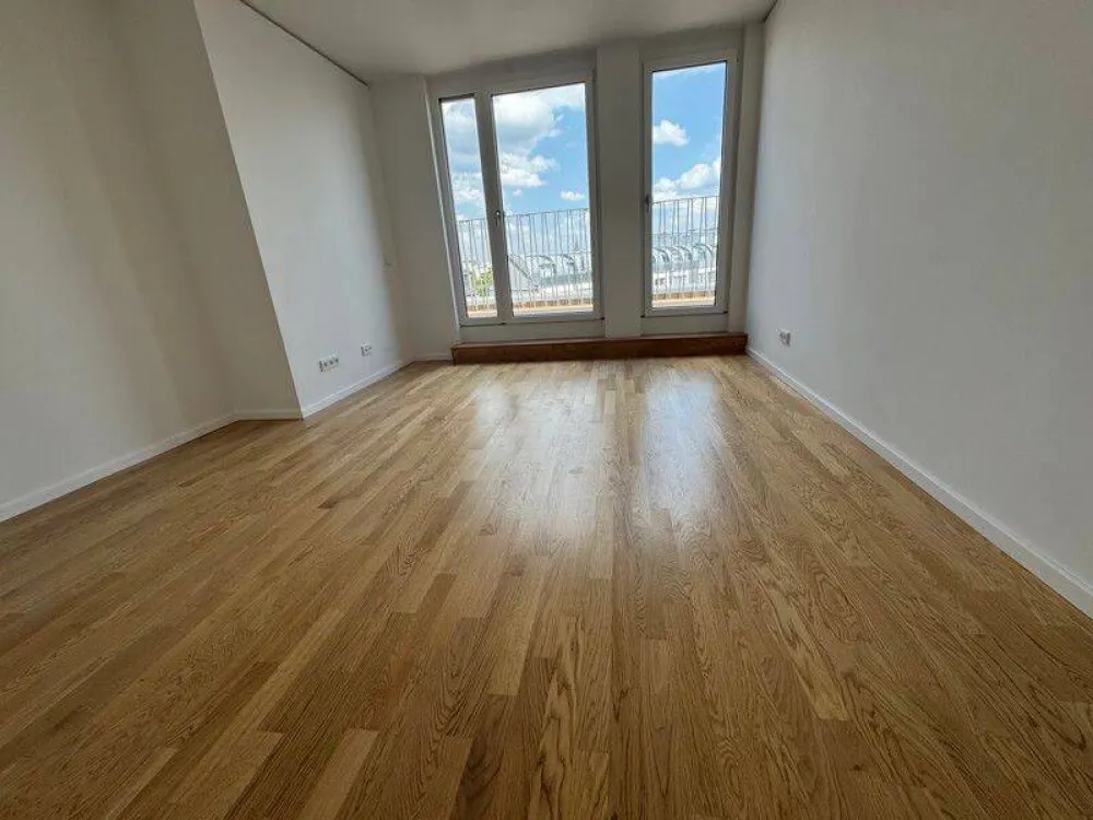 Da kommt man gern Heim. Praktische 4-Zi.-Wohnung im Erstbezug