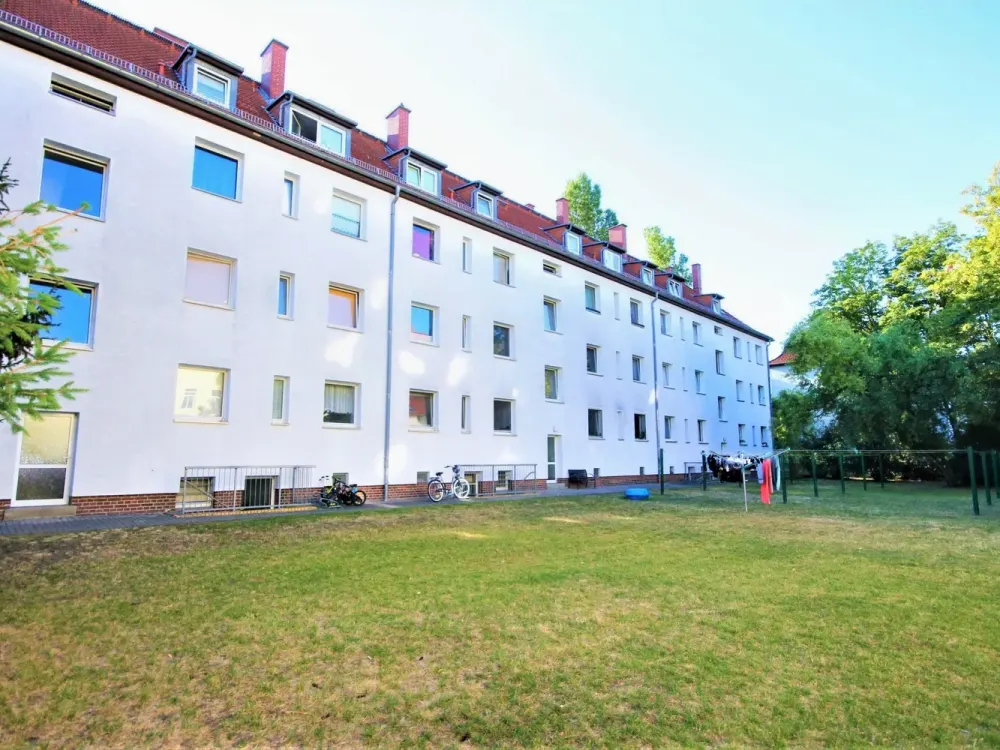 2-Raum-Wohnung | Erstbezug nach Komplettsanierung | Tageslichtbad mit Dusche | 2. OG