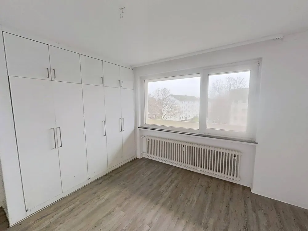 **Große 4-Zimmer-Wohnung mit BALKON und viel Platz für jedes Familienmitglied**