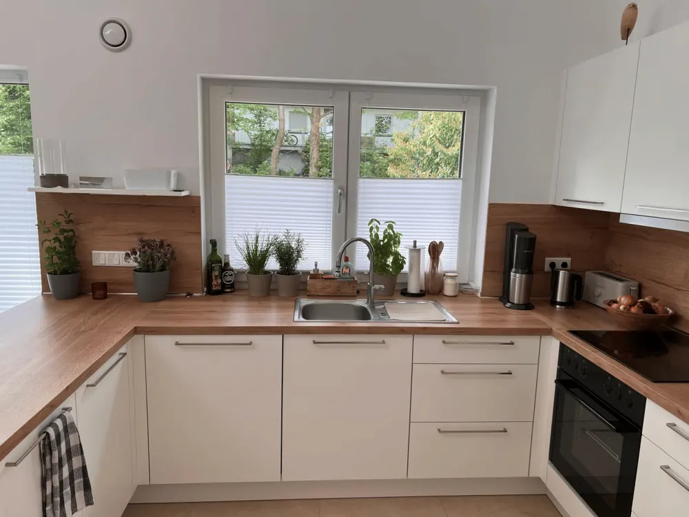 Loftartige 3-Zimmer-Wohnung mit offenem Wohn-/Essbereich und Einbauküche und Empore