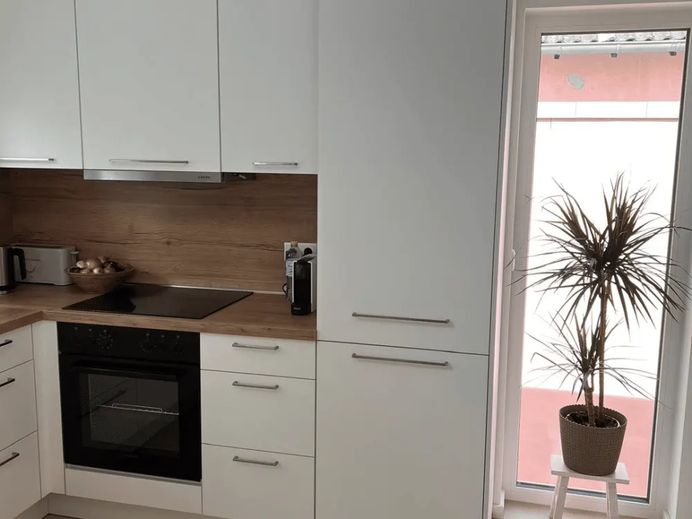 Loftartige 3-Zimmer-Wohnung mit offenem Wohn-/Essbereich und Einbauküche und Empore