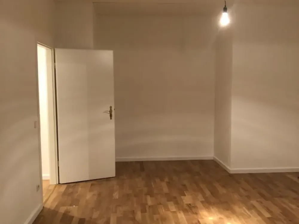 1 Zimmer renoviert mit EBK und Balkon